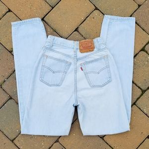 Vintage levi 501 light wash